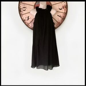 Taylor size 4 sleeveless black ruffle neck swing dress